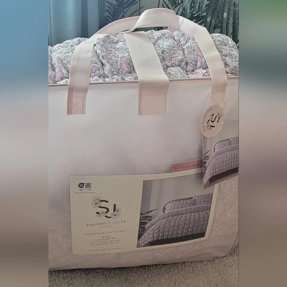 NWOT - Sincerely Jules Pink And Green Floral King Comforter Set